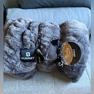 NWT - Minky couture Plush Gray Throw Blanket